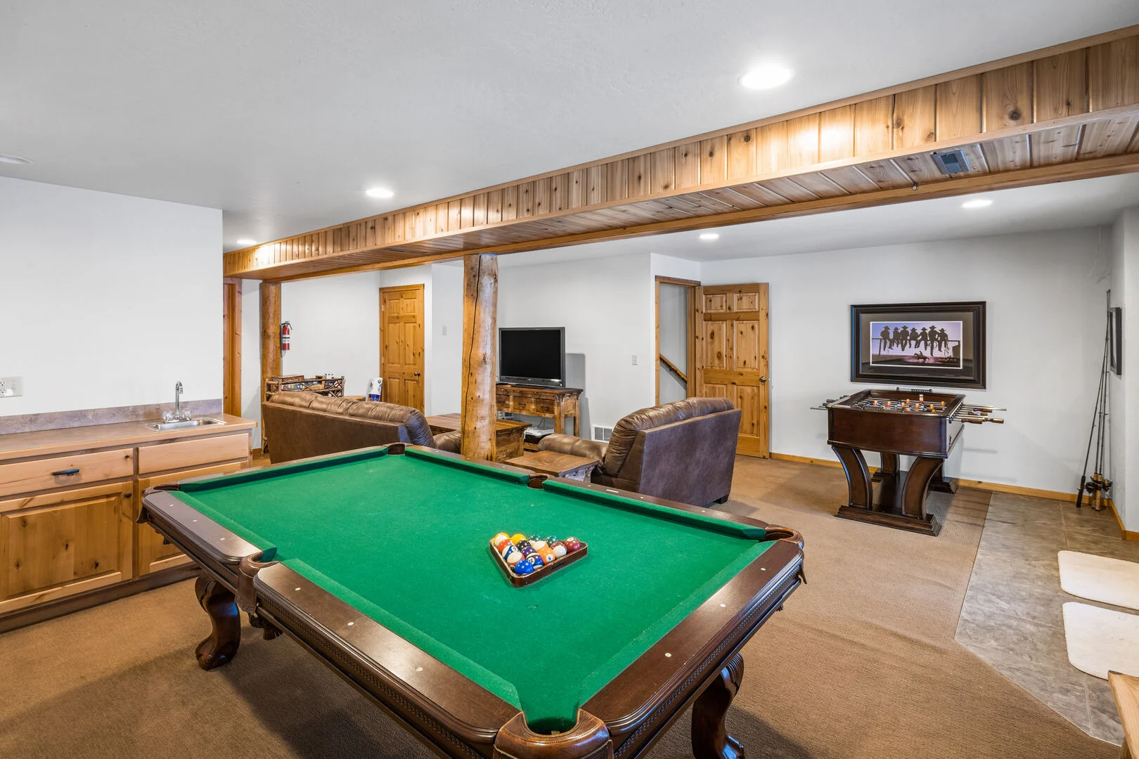game room
